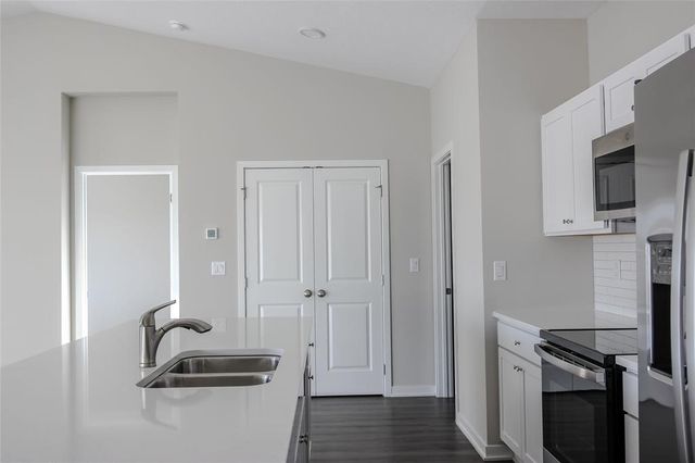 964 NE 64th Avenue, Des Moines, IA 50313