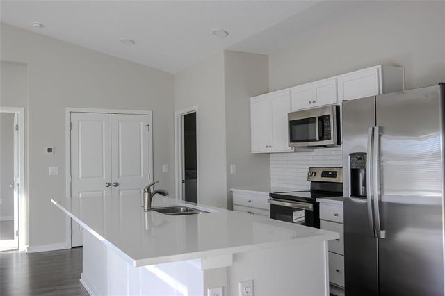 964 NE 64th Avenue, Des Moines, IA 50313