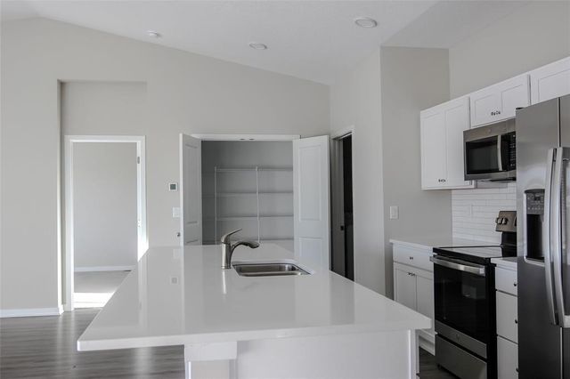 964 NE 64th Avenue, Des Moines, IA 50313