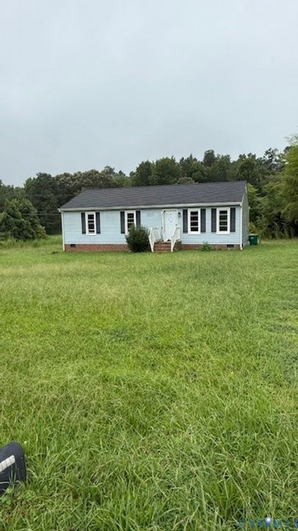 1927 Chinchilla Dr, Sandston, VA 23150