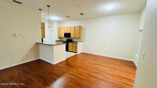 8204 WHITE FALLS Boulevard, 108, Jacksonville, FL 32256