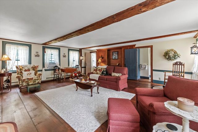 114 Western Avenue, Henniker, NH 03242