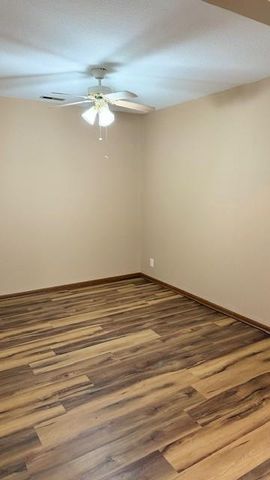 213 N Ryan's Way, St Joseph, MO 64506