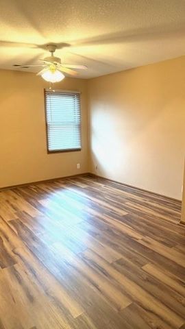 213 N Ryan's Way, St Joseph, MO 64506