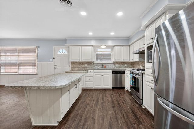 4915 17th Street, Lubbock, TX 79416