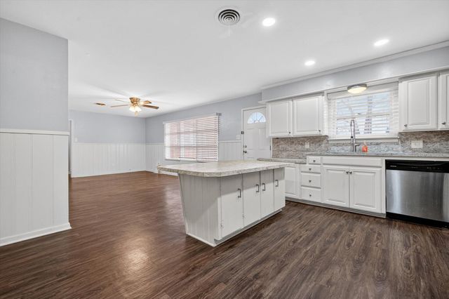 4915 17th Street, Lubbock, TX 79416