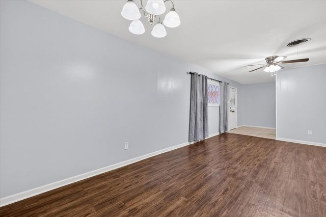 4915 17th Street, Lubbock, TX 79416