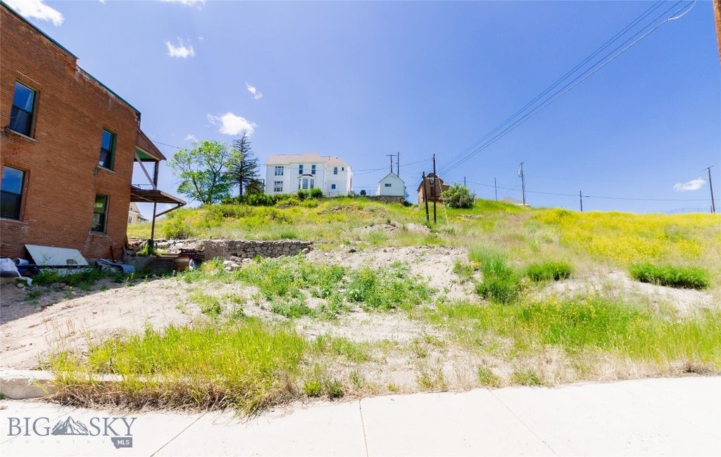 405 N Montana, Butte, MT 59701