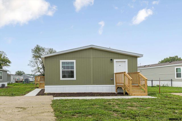 306 E 37 Street, Bellevue, NE 68005