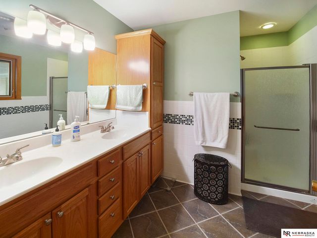 929 S Cotner Boulevard, Lincoln, NE 68510