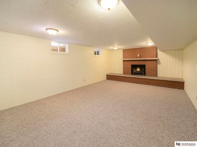 929 S Cotner Boulevard, Lincoln, NE 68510