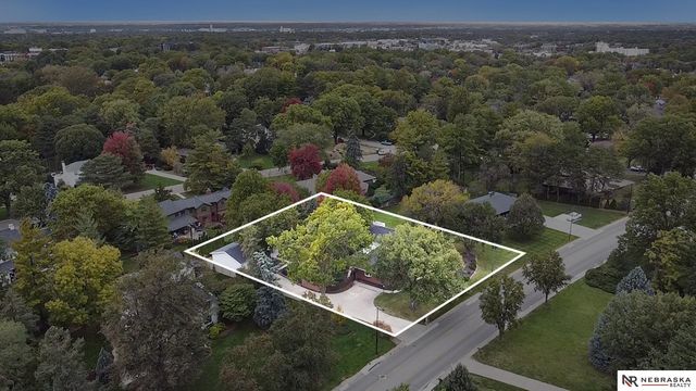 929 S Cotner Boulevard, Lincoln, NE 68510