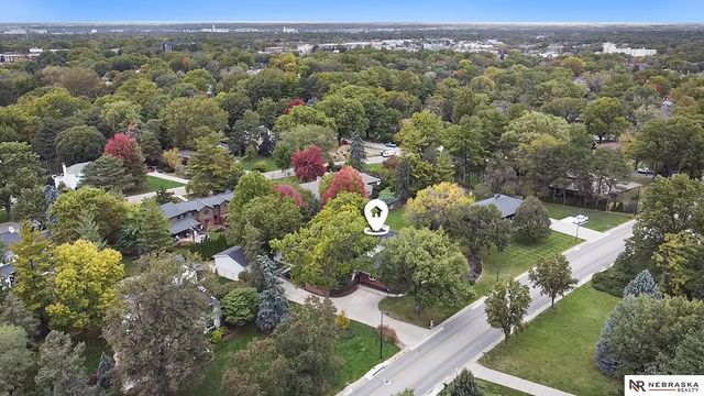 929 S Cotner Boulevard, Lincoln, NE 68510