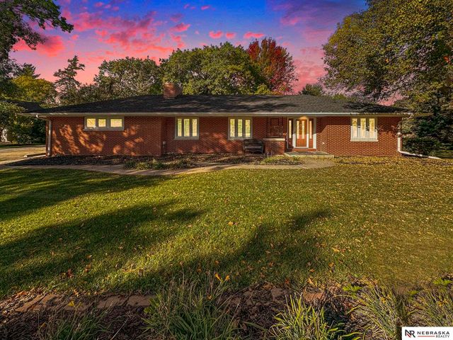 929 S Cotner Boulevard, Lincoln, NE 68510