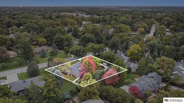 929 S Cotner Boulevard, Lincoln, NE 68510
