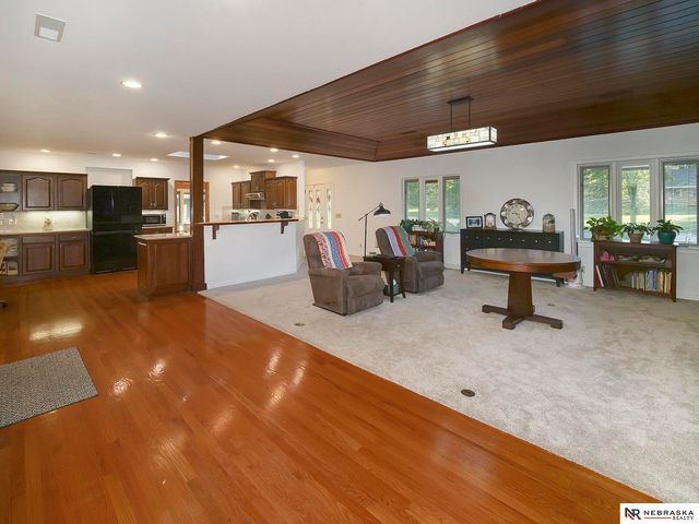 929 S Cotner Boulevard, Lincoln, NE 68510