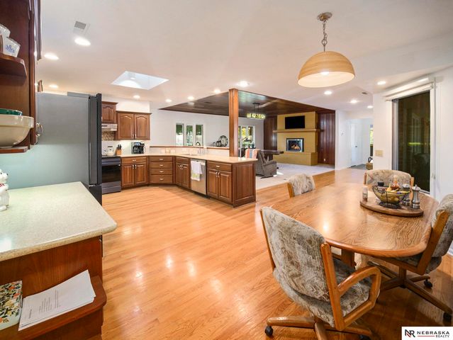 929 S Cotner Boulevard, Lincoln, NE 68510