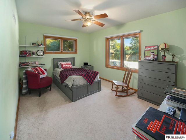 929 S Cotner Boulevard, Lincoln, NE 68510