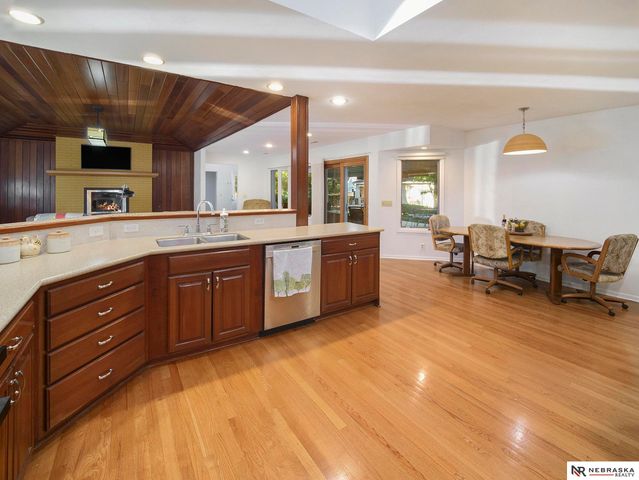 929 S Cotner Boulevard, Lincoln, NE 68510