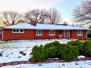 929 S Cotner Boulevard, Lincoln, NE 68510