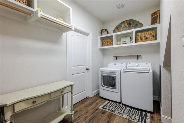 161 Helton Drive, Granbury, TX 76049