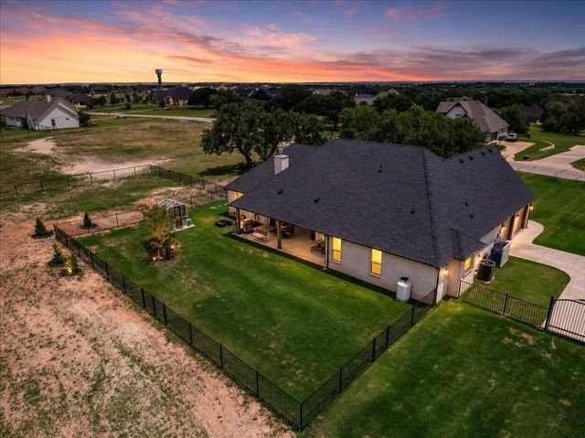 161 Helton Drive, Granbury, TX 76049