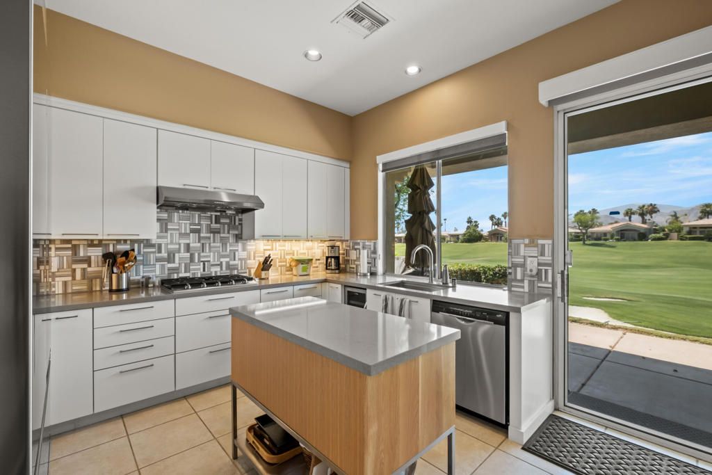 461 Desert Holly Drive, Palm Desert, CA 92211