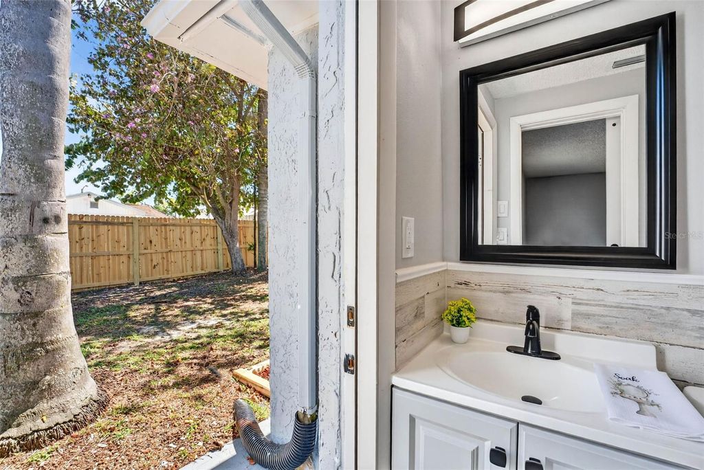 Image 18 of property listing at 10018 KINGSWOOD LANE, Port Richey, FL 34668