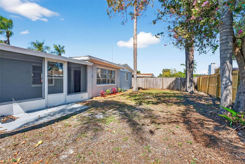 Image 24 of property listing at 10018 KINGSWOOD LANE, Port Richey, FL 34668