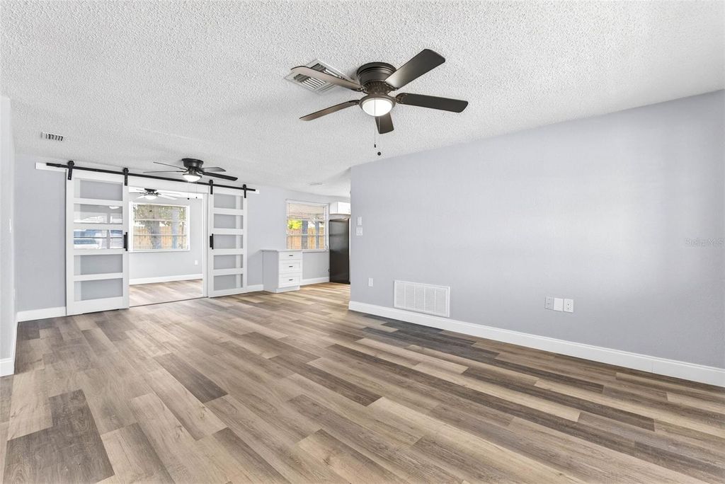 Image 4 of property listing at 10018 KINGSWOOD LANE, Port Richey, FL 34668