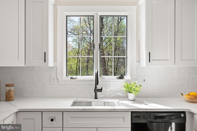 307 CENTER HILL RD, Wilmington, DE 19807