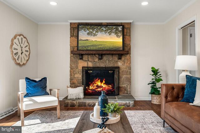 307 CENTER HILL RD, Wilmington, DE 19807