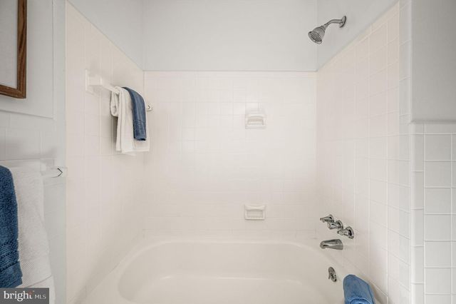 307 CENTER HILL RD, Wilmington, DE 19807