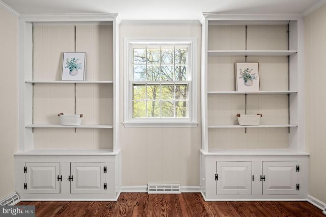 307 CENTER HILL RD, Wilmington, DE 19807