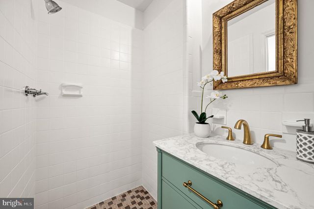 307 CENTER HILL RD, Wilmington, DE 19807