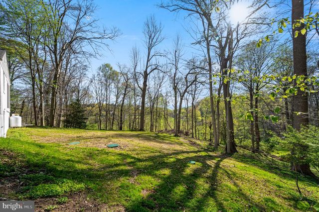 307 CENTER HILL RD, Wilmington, DE 19807