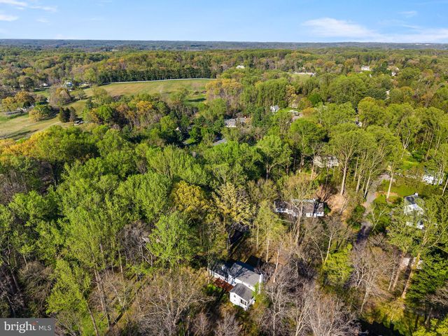 307 CENTER HILL RD, Wilmington, DE 19807