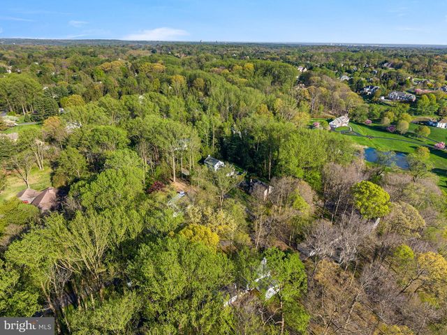 307 CENTER HILL RD, Wilmington, DE 19807