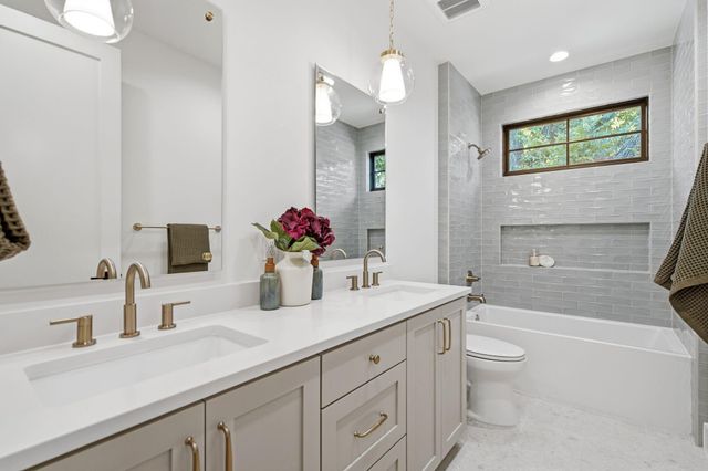 4613 Banister LN, Austin, TX 78745