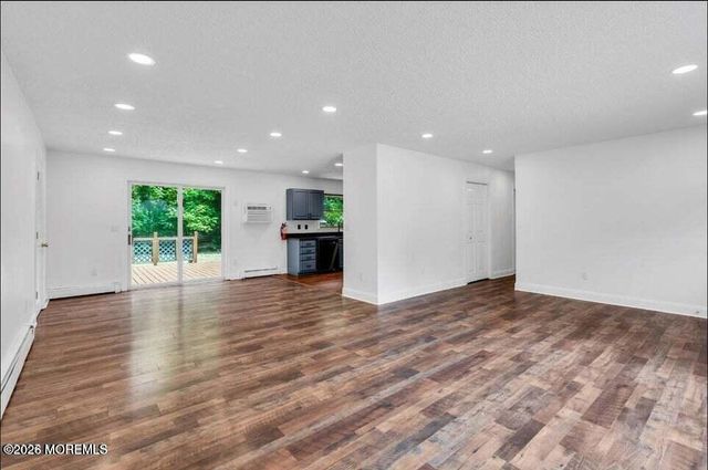 43 3rd St Street, Manchester, NJ 08759