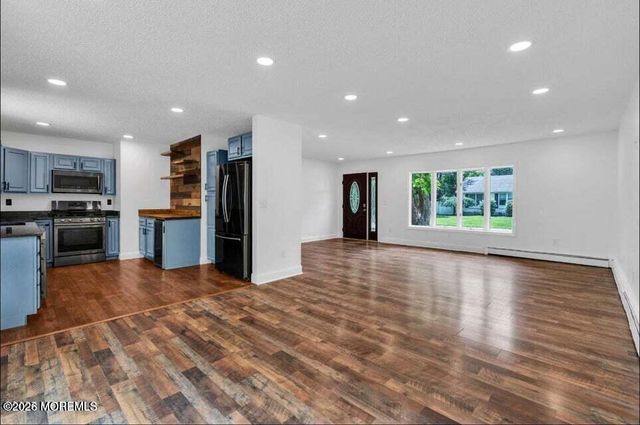 43 3rd St Street, Manchester, NJ 08759