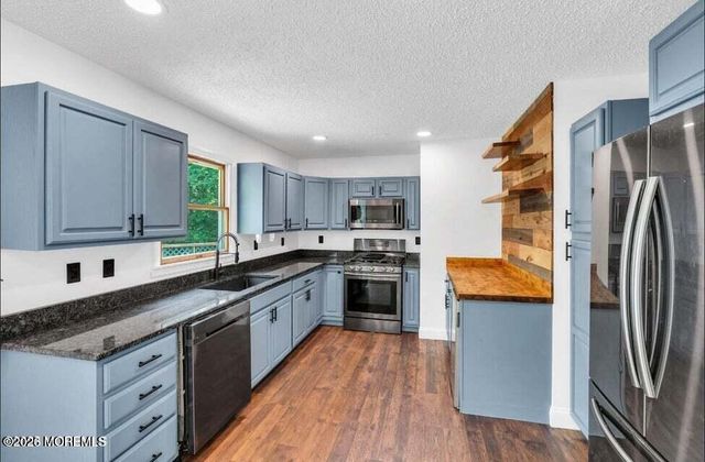 43 3rd St Street, Manchester, NJ 08759