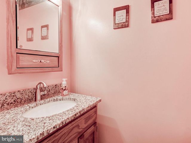 661 BOXWOOD DR, Hampstead, MD 21074