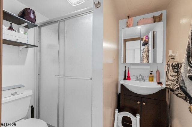 761 Kennedy Blvd, Bayonne City, NJ 07002