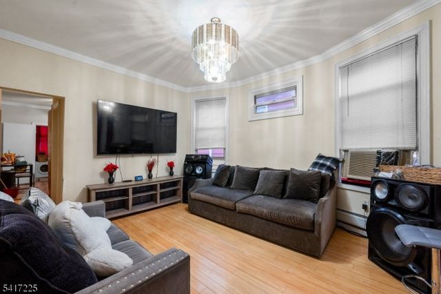 761 Kennedy Blvd, Bayonne City, NJ 07002