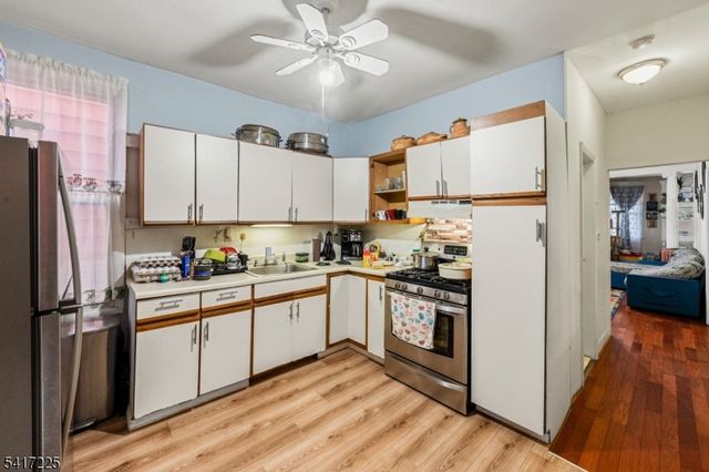 761 Kennedy Blvd, Bayonne City, NJ 07002