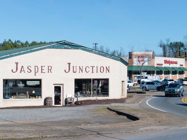 206 Deerberry Drive, Jasper, GA 30143