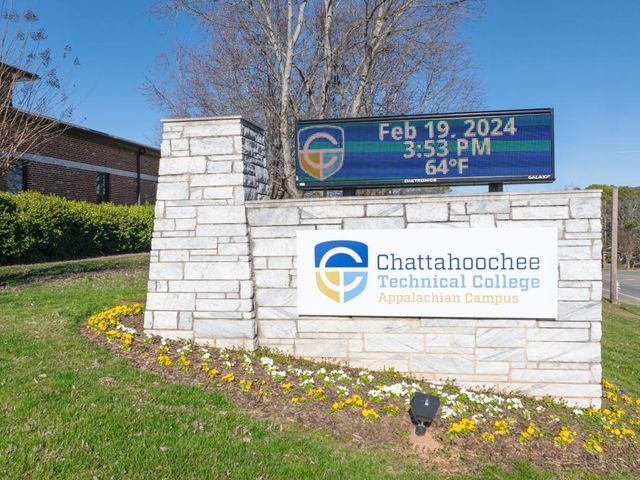 206 Deerberry Drive, Jasper, GA 30143