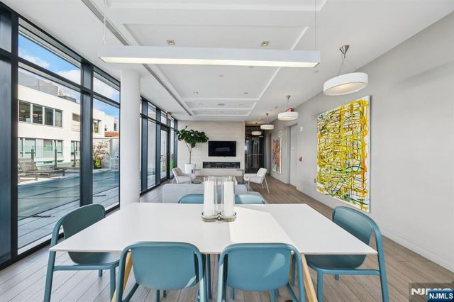 160 1st Street 1111, Jersey City, NJ 07302