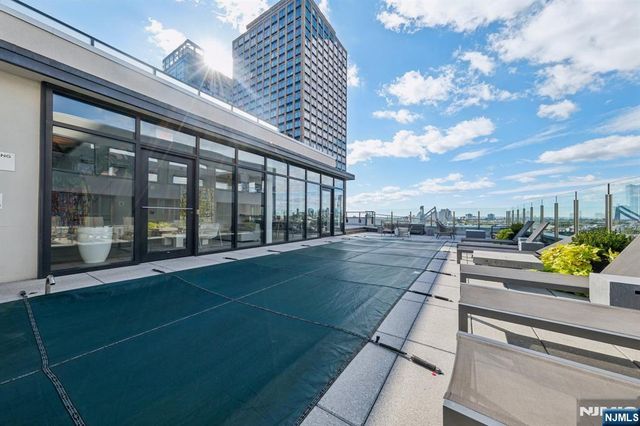 160 1st Street 1111, Jersey City, NJ 07302